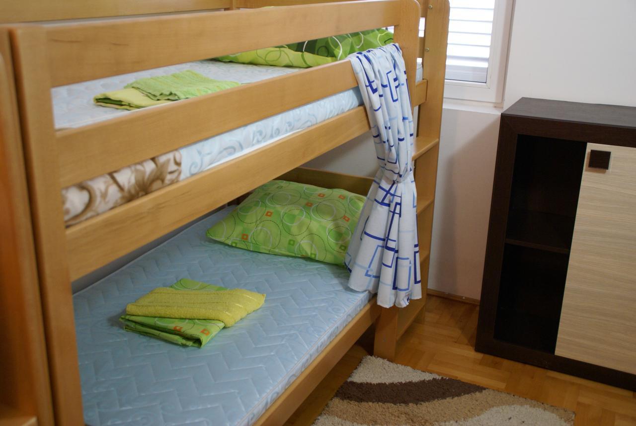 Sea Hostel *